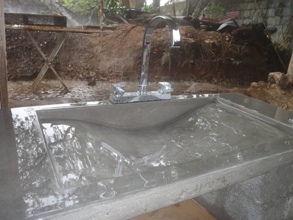 Gray Fountain GFRC Concrete Sink — Deco Rock Costa Rica